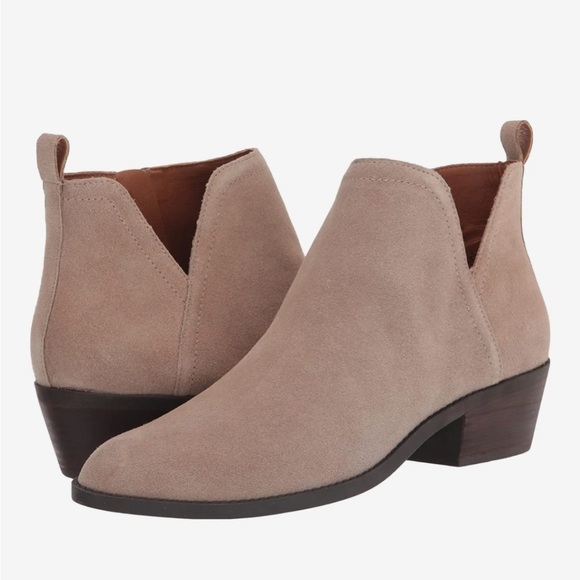 NWOB Lucky Brand Falila Women’s bootie in Taupe size 8M - Picture 2 of 11